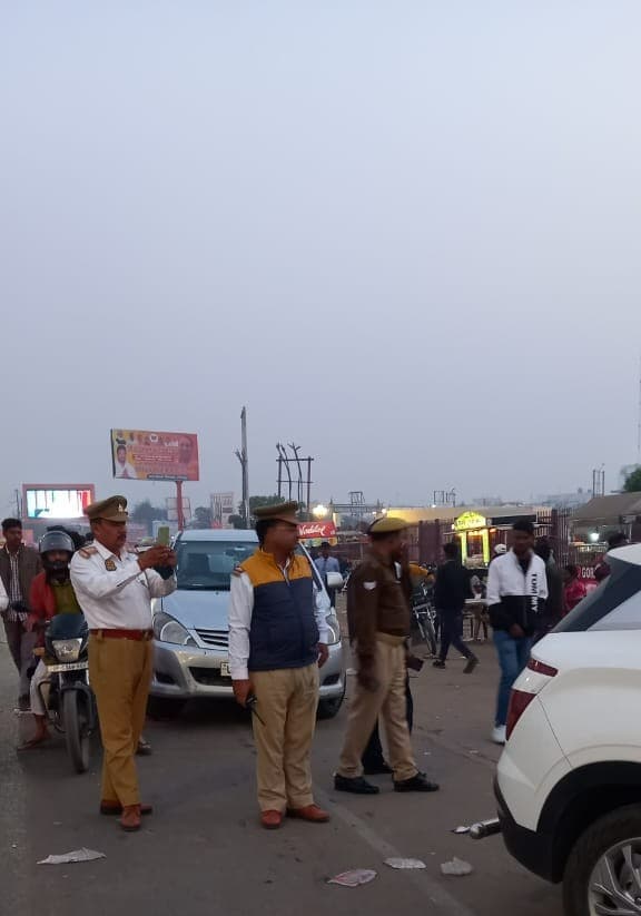 Gorakhpur News: नए साल के जश्न मनाने से पहले जान लें अपने शहर की यातायात व्यवस्था, पढ़ें ये गाइडलाइन