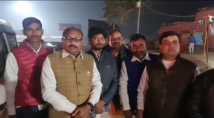 Agra: रामचरितमानस पर बसपा प्रदेश अध्यक्ष की स्वामी प्रसाद मौर्य को नसीहत, धार्मिक टिप्पणी से बचें राजनेता...