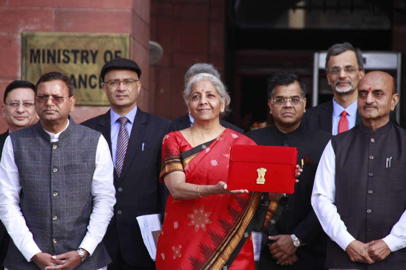 बजट 2023 में कमजोर जनजातियों की सामाजिक-आर्थिक स्थिति में सुधार के लिए योजना