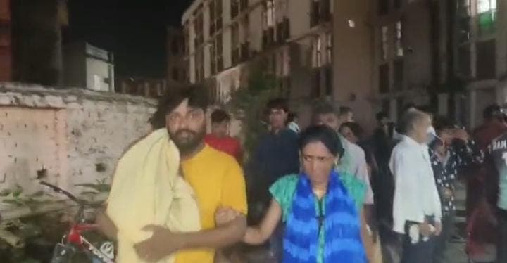 BRD मेडिकल कॉलेज में भीषण आग ने मचाई अफरा-तफरी, वेटिंलेटर से मरीज लेकर भागे लोग, दम घुटने से 1 की मौत