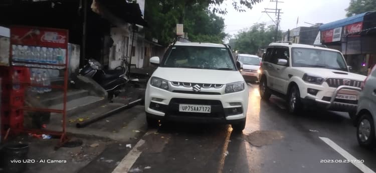 Bareilly News : जाम में फंसे अपर जिला जज पुलिस को मिलाते रहे फोन, नहीं मिला कोई रिस्पांस, जानें, पूरा मामला...