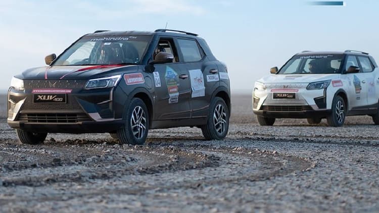 इलेक्ट्रिक SUV एक्सयूवी400 पर भारी डिस्काउंट दे रही महिंद्रा, जानें कितना का हो रहा फायदा