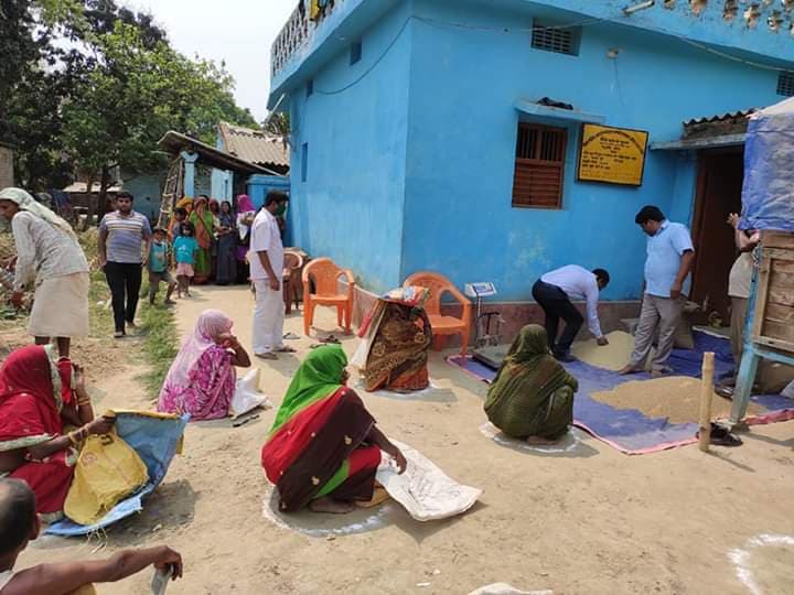 Ration Card News : बिहार में राशन कार्ड बनवाने को लेकर काउंटर पर उमड़ रही है भारी भीड़, जानें अप्लाई करने का कब तक है Last Date