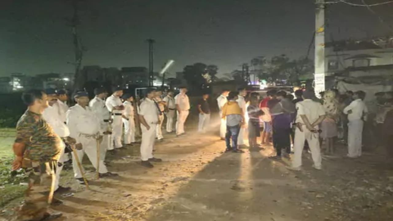 कन्नौज में लगी भीषण आग से 8 घर जलकर राख, 3 लोग झुलसे और 45 बकरियां जिंदा जली