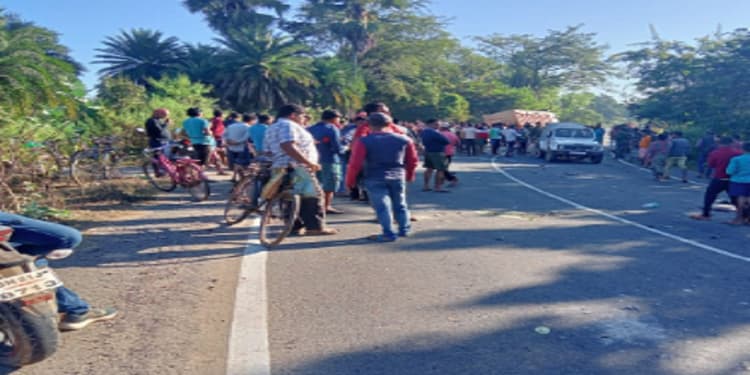 जामताड़ा में टेलर और स्कूटी के बीच सीधी टक्कर, दो की मौत