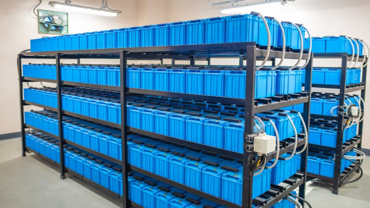 भारत में ईवी बैटरियों का बढ़ेगा उत्पादन, सरकार ने PLI के तहत दोबारा बोलियां आमंत्रित की