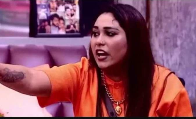 Bigg Boss 15: अफसाना खान को मेकर्स ने किया शो से बाहर, खुद को चाकू से पहुंचाया नुकसान! VIDEO