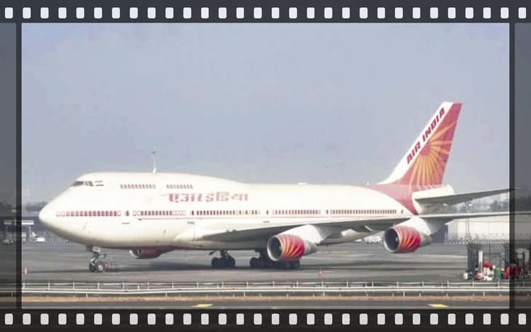 Air India की फ्लाइट में पायलट ने महिला मित्र को कॉकपिट में बिठाया, DGCA ने CEO को भेजा शो कॉज नोटिस