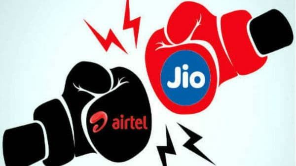 Jio Vs Airtel: 365 दिनों तक मिलेगा 2GB डेली डेटा के साथ अनलिमिटेड कॉलिंग, किसमें फायदा ज्यादा? Jio Vs Airtel: 365 दिनों तक मिलेगा 2GB डेली डेटा के साथ अनलिमिटेड कॉलिंग, किसमें फायदा ज्यादा?
