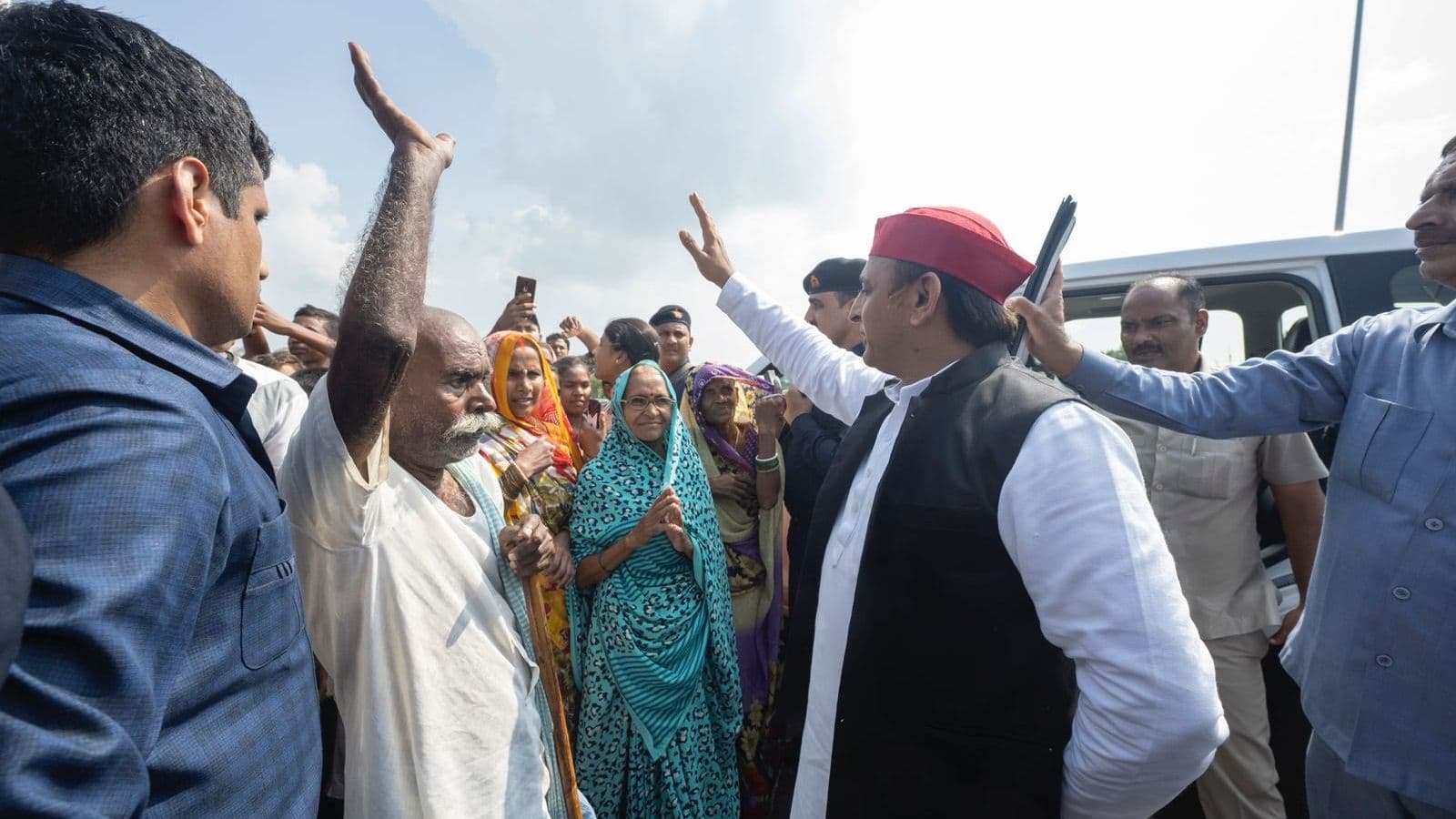 UP Election 2022: अखिलेश यादव विजय रथ यात्रा के जरिए पूरे प्रदेश का करेंगे दौरा, जानें क्या है सपा की रणनीति