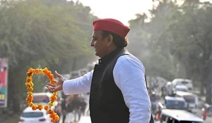 UP Chunav 2022: अखिलेश-शिवपाल ही नहीं, यूपी चुनाव में मुलायम फैमिली के इन सदस्यों के भी लड़ने की चर्चा
