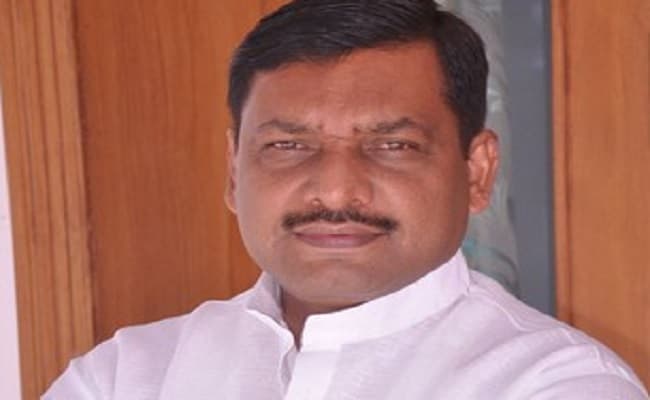कांग्रेस सासंद अखिलेश सिंह ने की रक्सौल हवाईअड्डे के पुनर्निर्माण की अपील