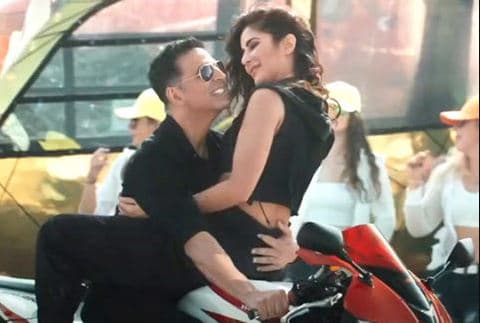 Najaa Song: अक्षय कुमार और कैटरीना ने अपने डांस मूव्स से किया हैरान, 'सूर्यवंशी' का न्यू सॉन्ग रिलीज