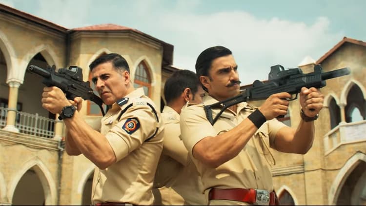 Sooryavanshi Box Office Collection: Akshay Kumar की फिल्म की धमाकेदार शुरुआत, पहले ही दिन की ताबड़तोड़ कमाई