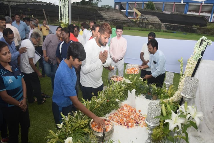 JSCA ने कीनन स्टेडियम में Amitabh Choudhary को दी श्रद्धांजलि, बहनों और खिलाड़ियों ने उन्हें ऐसे किया याद