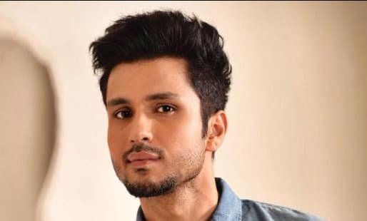 EXCLUSIVE : केमिस्ट्री का श्रेय सारा अली खान को जाता है- अमोल पराशर