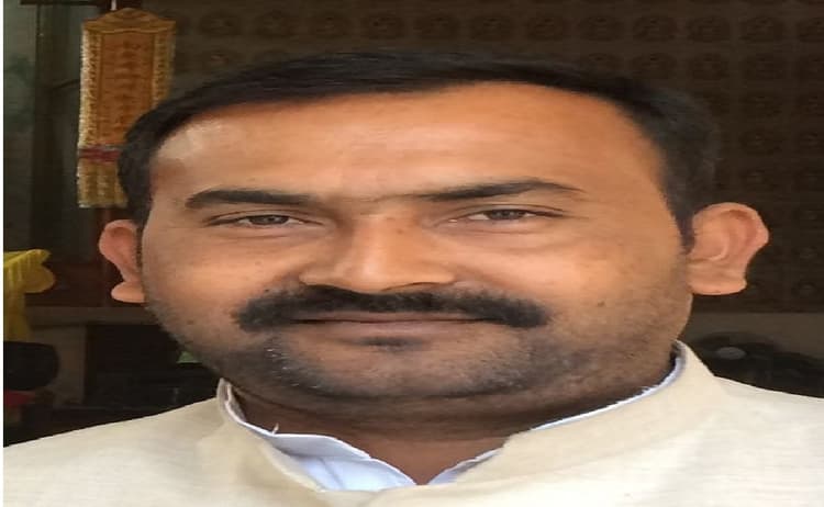 UP News : बागेश्वर धाम पीठाधीश्वर आचार्य धीरेंद्र कृष्ण शास्त्री को मिला संदेश, बरेली पहुंचे तो हत्या ...