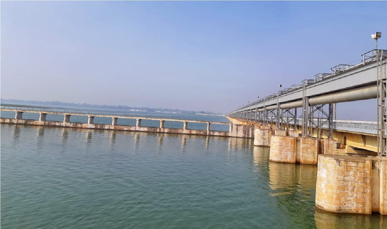 झारखंड के पठारी भाग में मूसलाधार बारिश से उफान पर कोयल नदी, भीम बराज के सात गेट खुले