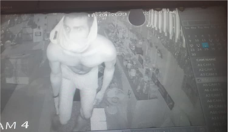 जमुई में दो बोगियों को छोड़कर 300 मीटर तक आगे बढ़ गई ट्रेन, ड्राइवर की सूझबूझ से टला बड़ा रेल हादसा