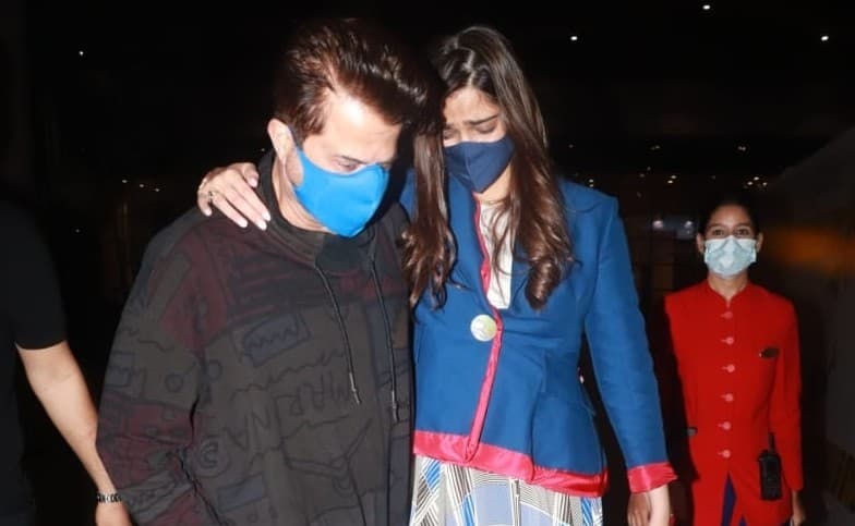 क्या आपने देखा अनिल कपूर का No Mask डांस, पार्क में थिरकते आए नजर, देखें वीडियो