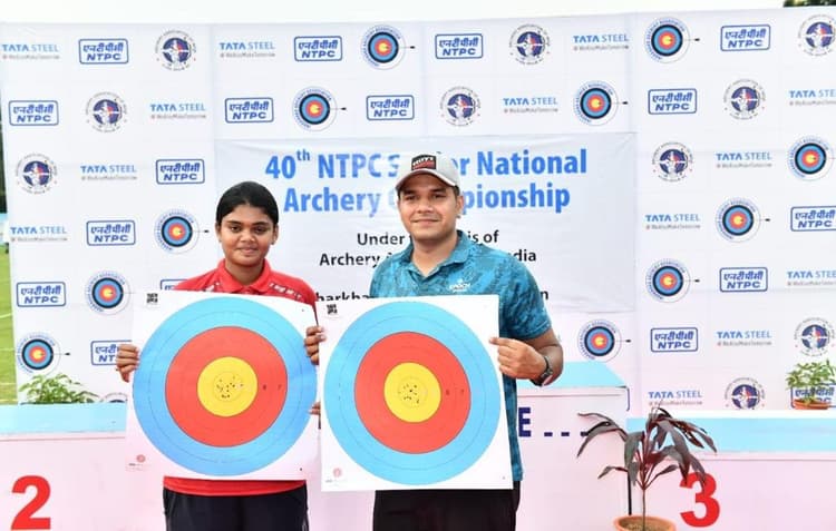 40वीं सीनियर नेशनल आर्चरी चैंपियनशिप : अभिषेक वर्मा व ज्योति सुरेखा ने जीता गोल्ड, बनाया नेशनल रिकॉर्ड