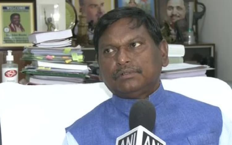 अर्जुन मुंडा ने शरद पवार पर किया पलटवार, दुमका कांड पर हेमंत सोरेन सरकार को लिया आड़े हाथ