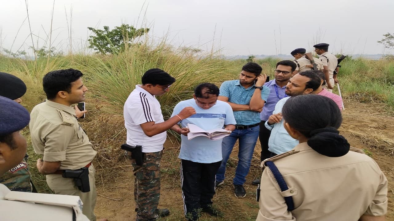 बिहार: आरा में बालू माफियाओं पर बड़ी कार्रवाई, 6 करोड़ वसूला जुर्माना, पोकलेन जब्त