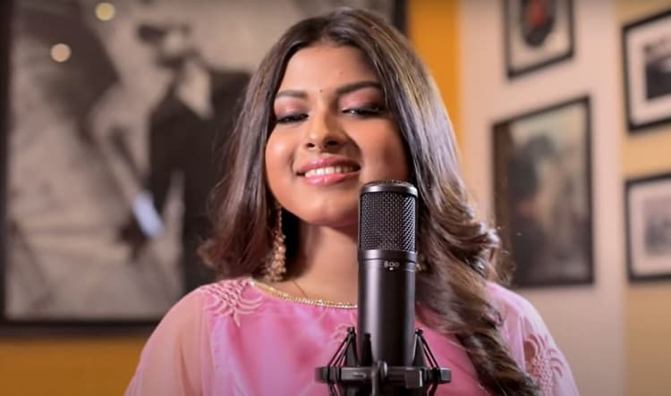 अरुणिता कांजीलाल का नया गाना Laal Hari Peeli Choodiyan रिलीज होते ही वायरल, यहां देखे वीडियो