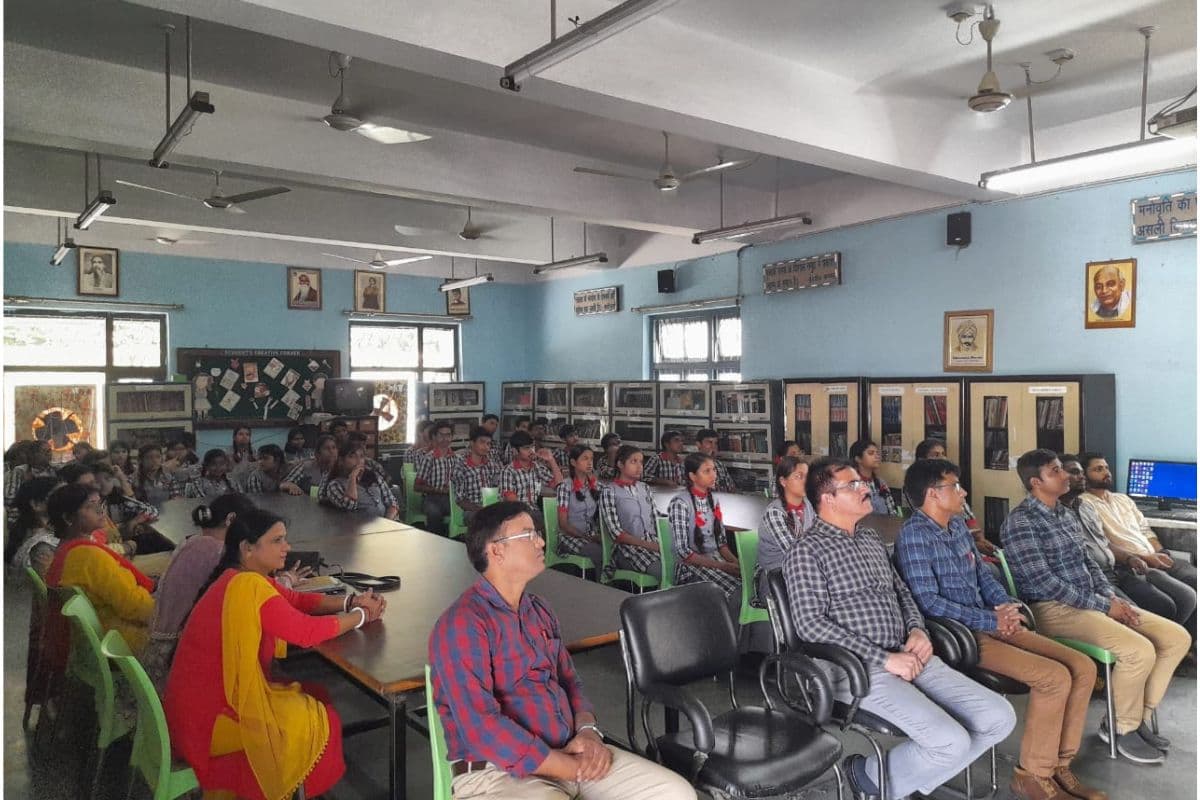 Photos : केंद्रीय विद्यालय आसनसोल में कौशल दीक्षांत समारोह का सीधा प्रसारण, छात्रों ने उठाया लुत्फ