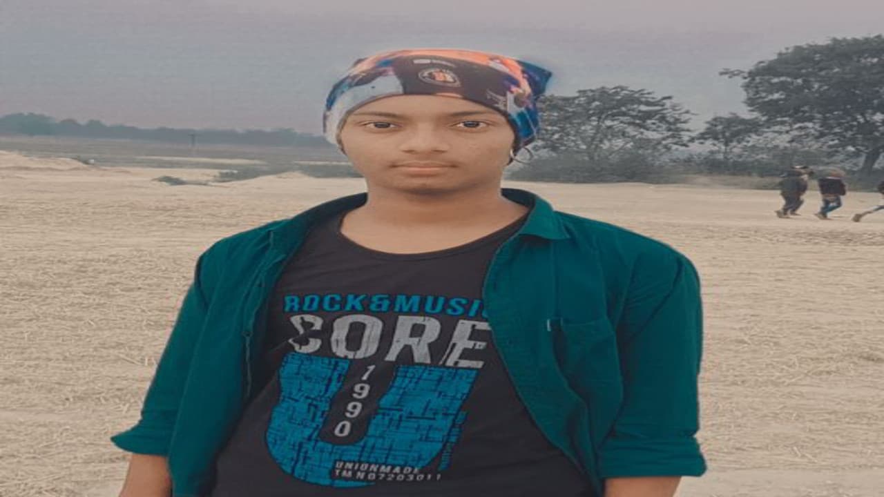 बॉलीवुड एक्टर सोनू सूद ने सड़क हादसे में घायल कोडरमा के आशीष की आर्थिक मदद की, रांची में चल रहा इलाज