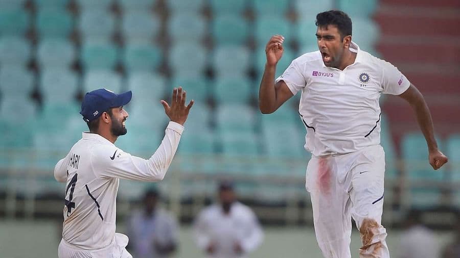 IND vs SA: अश्विन ने सिर्फ एक विकेट लेकर लूटी महफिल, कुंबले के बाद ऐसा करने वाले पहले भारतीय बने IND vs SA: अश्विन ने सिर्फ एक विकेट लेकर लूटी महफिल, कुंबले के बाद ऐसा करने वाले पहले भारतीय बने