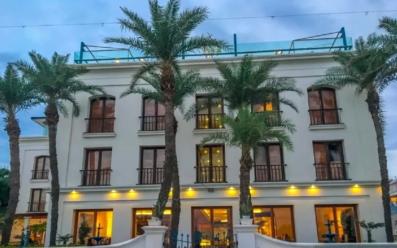 EXCLUSIVE: भारत का एक ऐसा नगर जहां 55 देशों के लोग बसते हैं, 130 देश की मिट्टी से बना है मातृ मंदिर, PICS