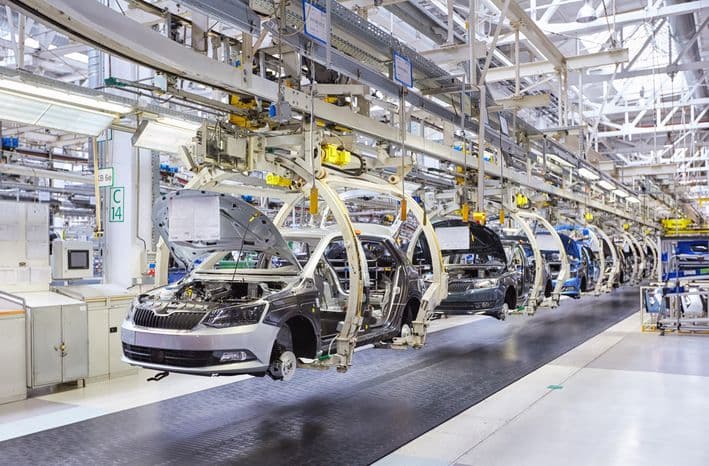 Automobile Industry में मध्यम वृद्धि रहने का अनुमान, वाहन उद्योग पिछले दो वर्षों में वापसी की राह पर