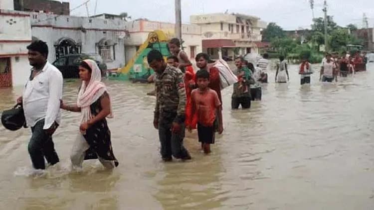 1978 के बाद इस वर्ष गंडक नदी में सबसे तेज हो रहा कटाव, लोग पलायन को मजबूर हुए लोग