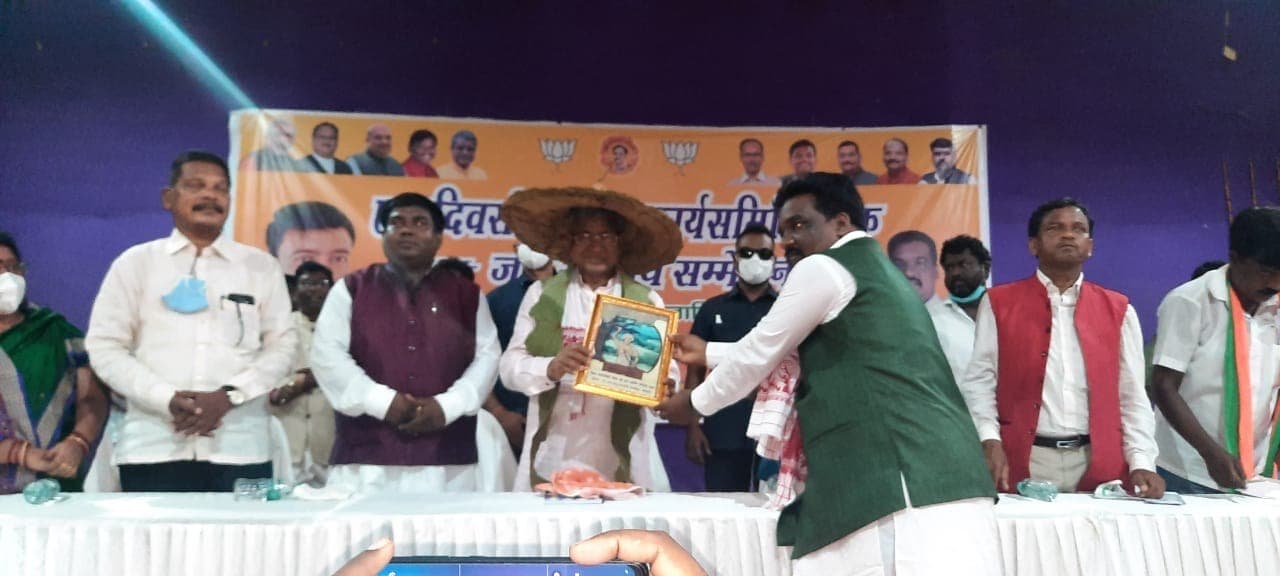 जनजातीय सम्मेलन में झारखंड सरकार पर बरसे बाबूलाल, ट्रांसफर-पोस्टिंग व नौकरी पर लगाया ये आरोप