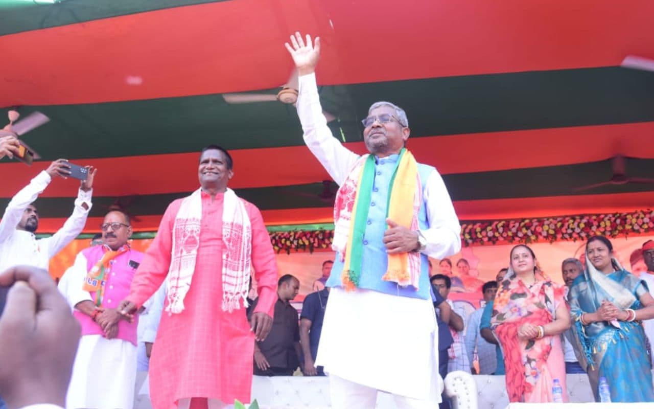 हेमंत सोरेन सरकार में खुलेआम हो रही कोयले की लूट, बाघमारा में गरजे बाबूलाल मरांडी