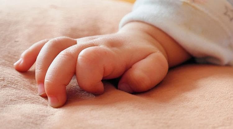 पिता ने 2 साल की मासूम बेटी की हत्या कर दी, वजह चौंकाने वाली है