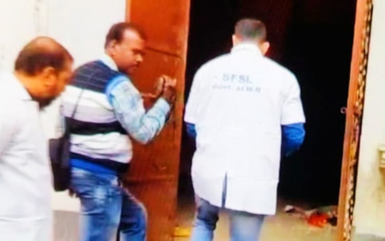 बागटुई नरसंहार मामला: फॉरेंसिक टीम ने लालन शेख के घर को खोला, शुरू हुई जांच