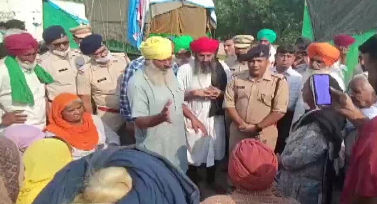 सड़क हादसा: डोडा के पास मिनी बस के खाई में गिरने से 9 की मौत, बहादुरगढ़ में ट्रक ने तीन महिला किसानों को कुचला