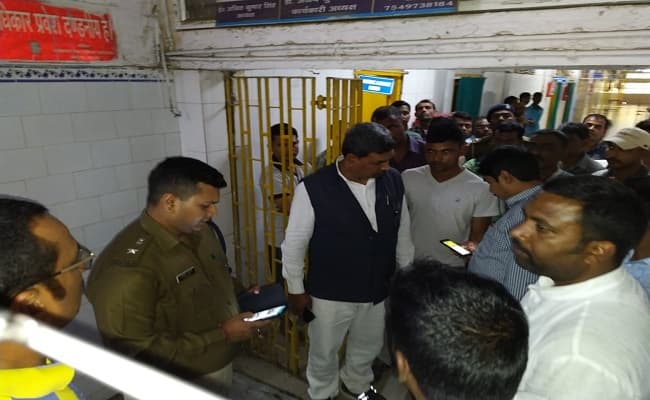 Bihar: भागलपुर के भोलानाथ फ्लाइओवर ब्रिज का निर्माण कार्य शुरू, बड़ी आबादी जाम की समस्या से पाएगी राहत Bihar: भागलपुर के भोलानाथ फ्लाइओवर ब्रिज का निर्माण कार्य शुरू, बड़ी आबादी जाम की समस्या से पाएगी राहत