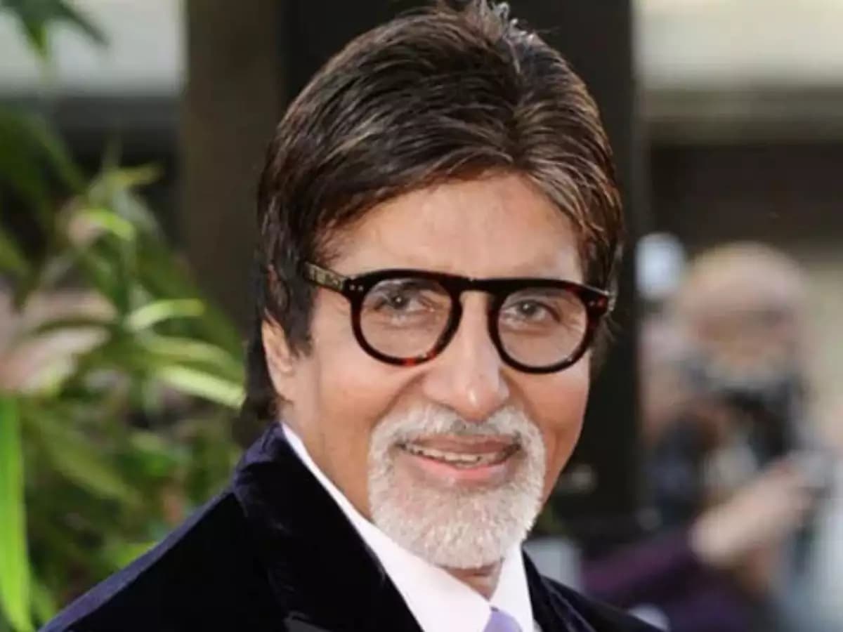 सोनू सूद के बाद अब अमिताभ बच्चन भी प्रवासियों को भेजने में जुटे, यूपी के मजदूरों को ऐसे भेजेंगे घर सोनू सूद के बाद अब अमिताभ बच्चन भी प्रवासियों को भेजने में जुटे, यूपी के मजदूरों को ऐसे भेजेंगे घर