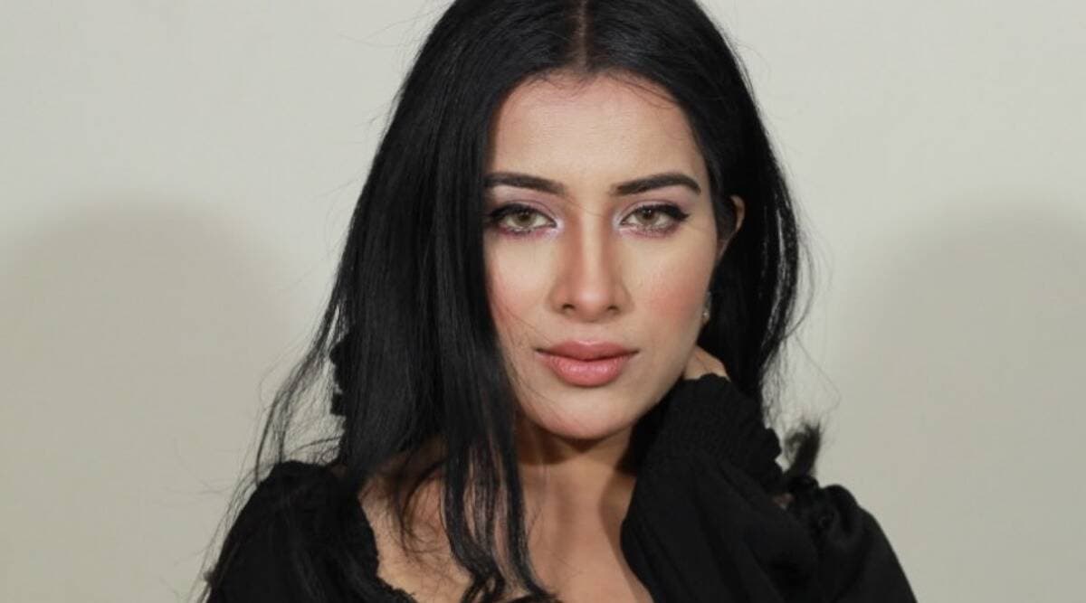 सिद्धार्थ शुक्ला की दादागिरी ही क्यों चलने दे रहा बिग बॉस? सारा गुरपाल के एविक्शन से भड़के फैंस