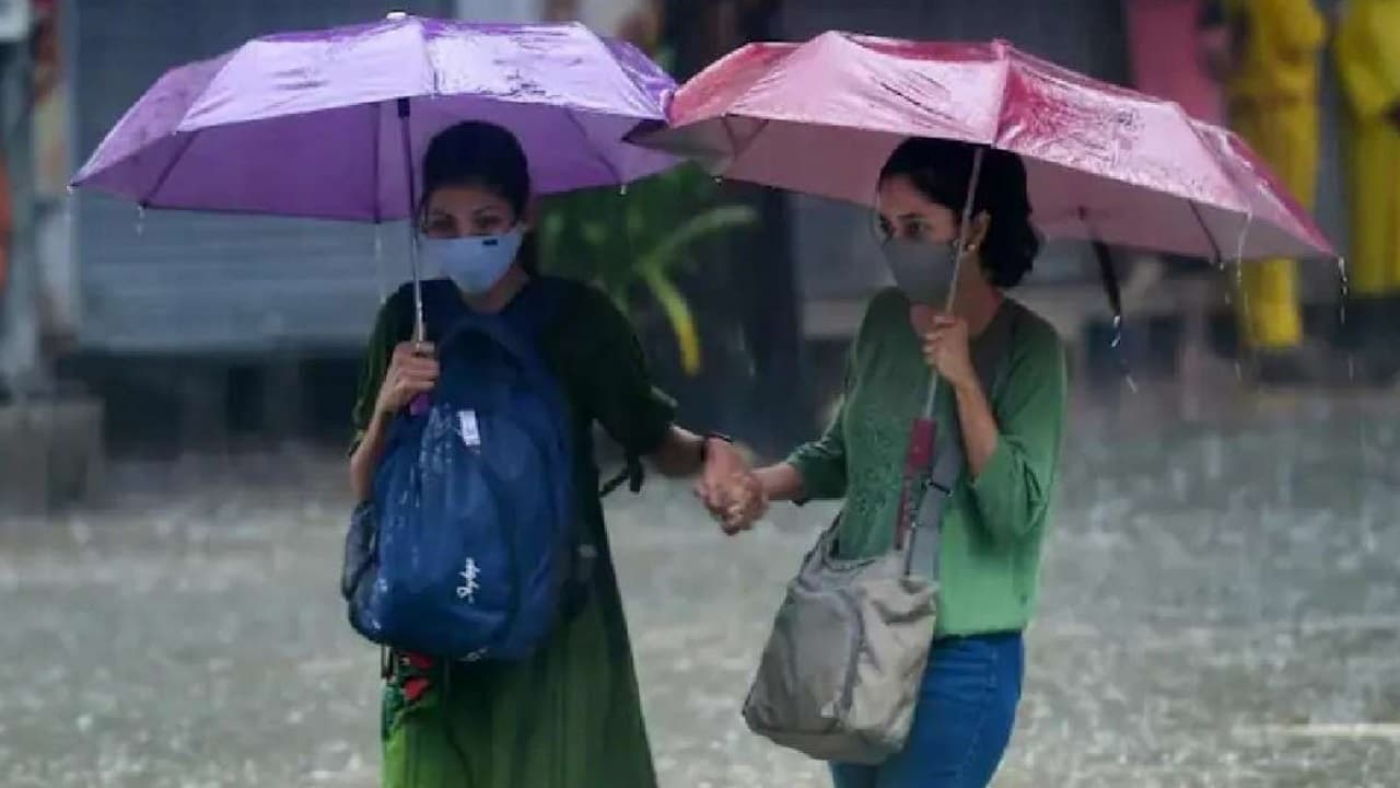 Bihar Weather: तीन मई तक जारी रहेगा मौसम का उपद्रव, 17 जिलों में तेज आंधी, बारिश के साथ वज्रपात की संभावना