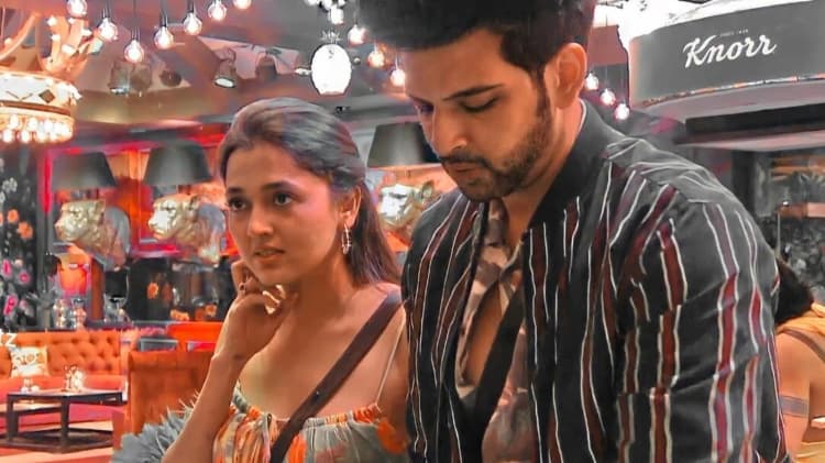 Bigg Boss 15: करण कुंद्रा-तेजस्वी प्रकाश की लव स्टोरी को मिली परिवार की हरी झंडी, सलमान खान ने कही ये बात