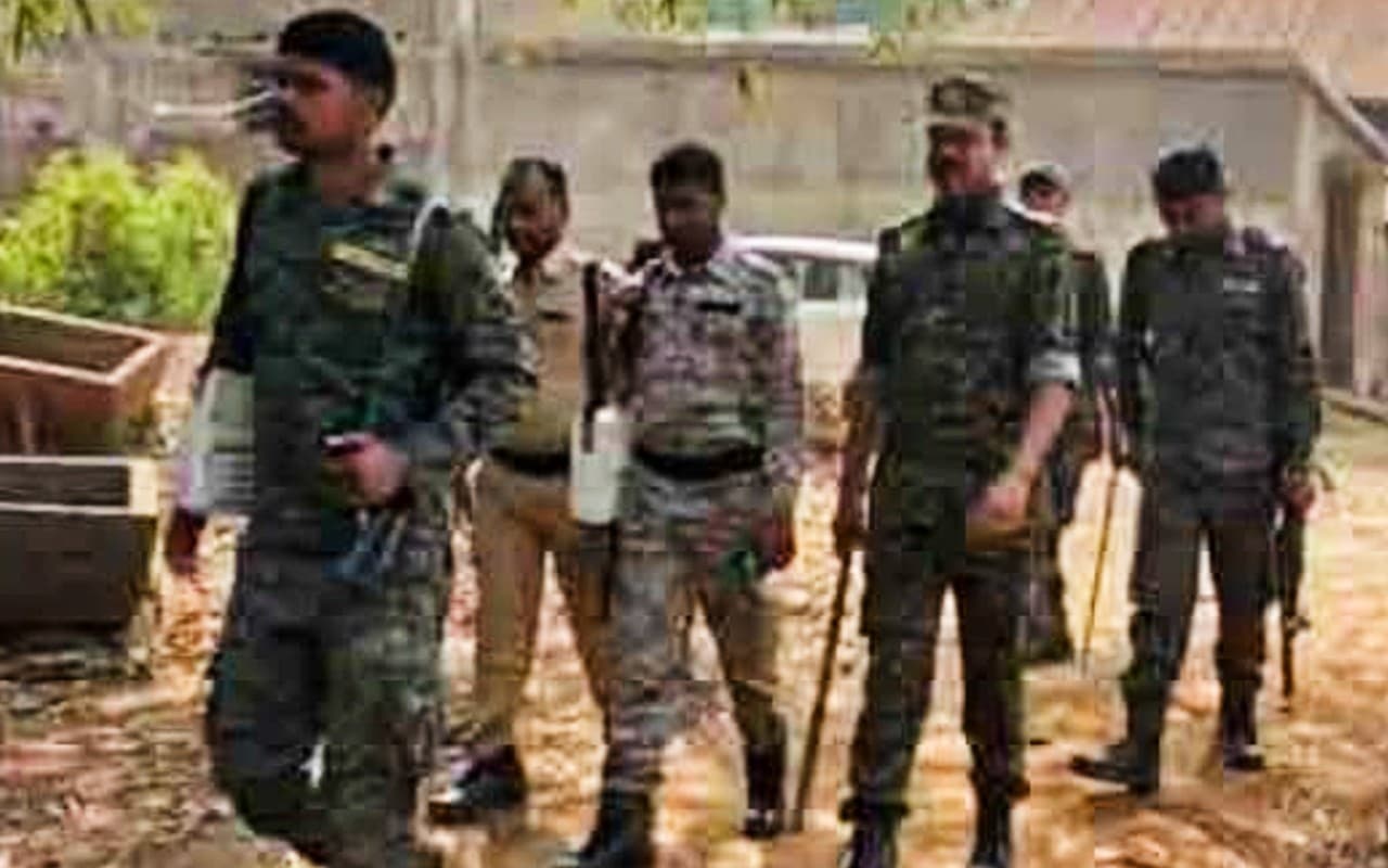 बीरभूम गोली कांड : घायल शिक्षक की भी अस्पताल में हो गयी मौत, एक हिरासत में बीरभूम गोली कांड : घायल शिक्षक की भी अस्पताल में हो गयी मौत, एक हिरासत में