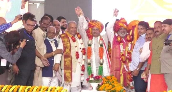 चुनावी साल में BJP के प्लान पर फिरा पानी, सपा सांसद सुखराम यादव ने पार्टी में शामिल होने से किया इंकार