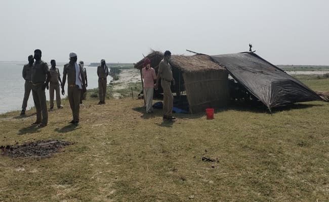 कोरोना से खौफ: सीवान के हालात ने बढ़ायी बलिया के तटवर्ती गांवों की चिंता, लोगों में दहशत