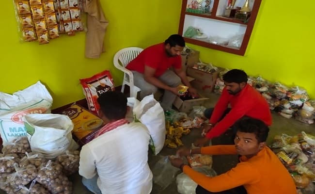 लॉकडाउन में नहीं होगी इस गांव के लोगों की परेशानी, युवा घर-घर पहुंचाएंगे राहत सामग्री