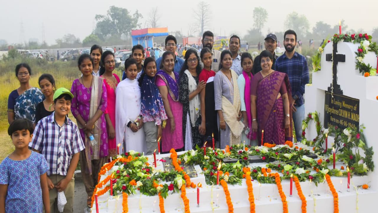 Easter 2022: ईसाई धर्मावलंबियों ने मनाया ईस्टर पर्व, पास्टर बोले- प्रभु यीशु की करें इबादत Easter 2022: ईसाई धर्मावलंबियों ने मनाया ईस्टर पर्व, पास्टर बोले- प्रभु यीशु की करें इबादत