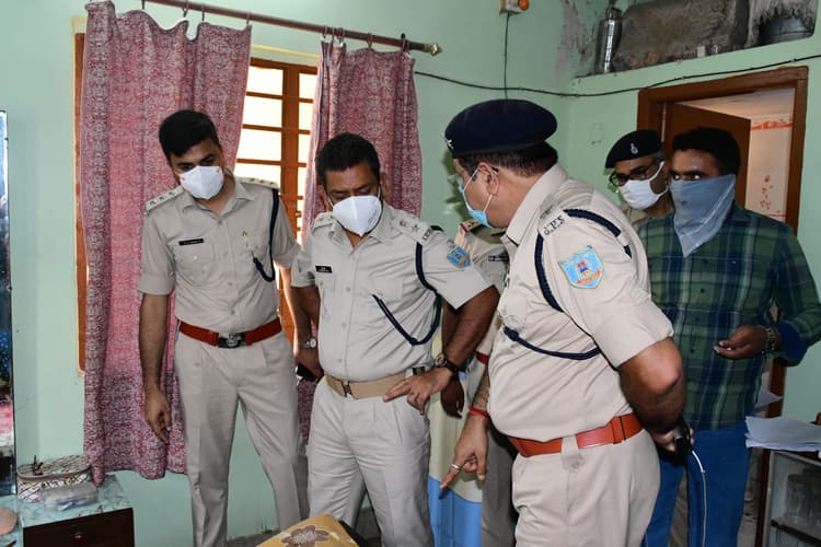 Jharkhand News : बिजली सब स्टेशन में डकैती का पुलिस ने किया खुलासा, पांच अपराधी गिरफ्तार